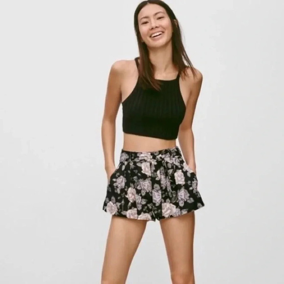 🌟✨2 for $20 ✨🌟 ARITZIA | TALULA TIE  WAIST FLORAL SHORT - Picture 1 of 10
